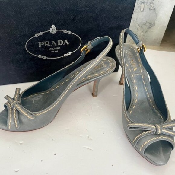 PRADA Blue Leather Heels Straps peep toe with bow accent - Picture 1 of 6